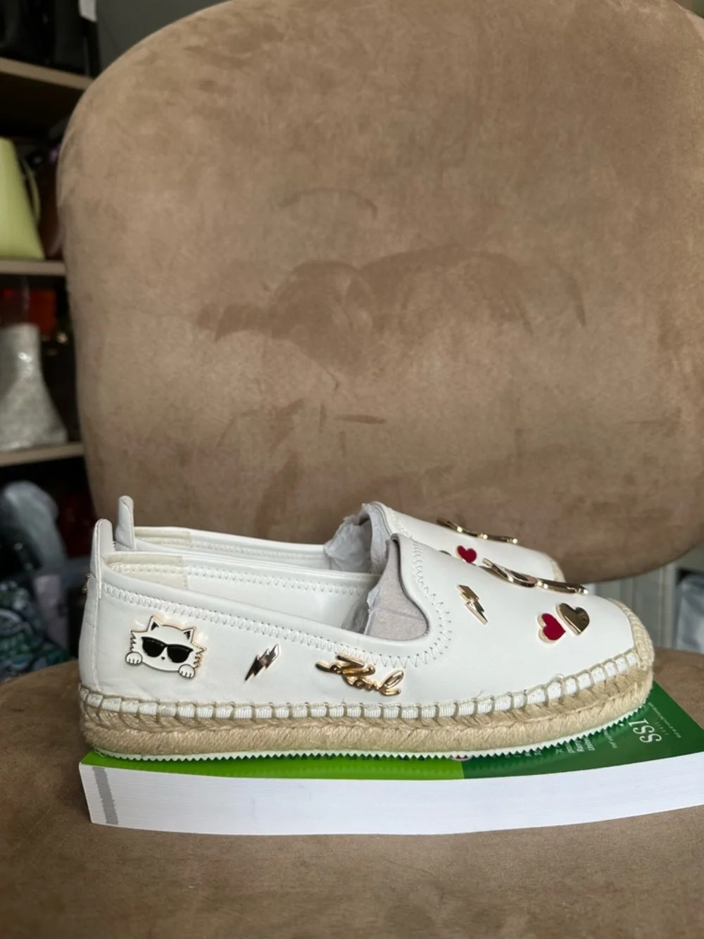 Karl Lagerfeld White Espadrille Slip-On Flats w/ Enamel Charms US6.5 New w/o Box